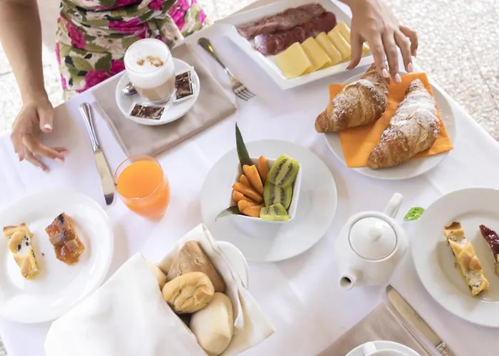 酒店 皮耶泰别墅酒店 4*